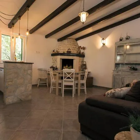 Holiday home Jomi