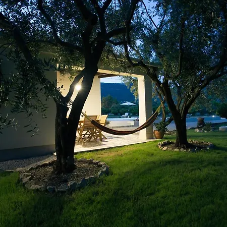 Jomi Holiday home Kastel Novi