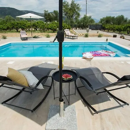 Σπίτι διακοπών Jomi Kaštel Novi